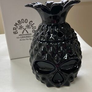 BAMBOO CLUB Black Glossy Ceramic Pineapple skull drink holder w/straw opening